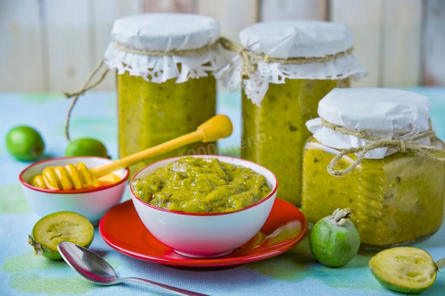 Фейхоа с медом