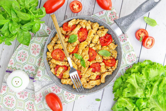 Филе индейки с помидором