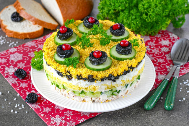 Дамский каприз салат с черносливом