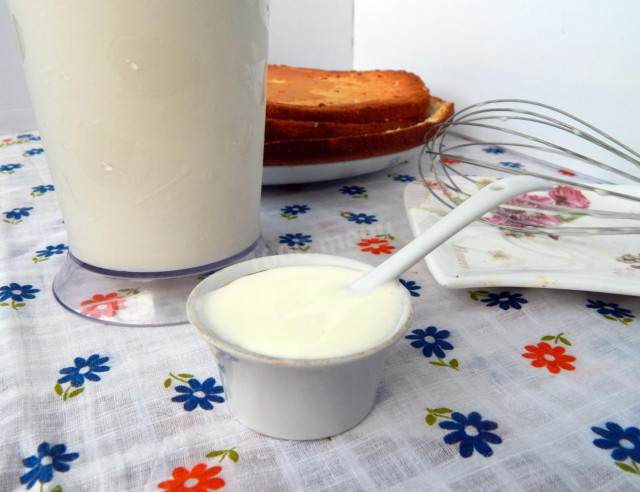 Крем из натурального йогурта на желатине густой