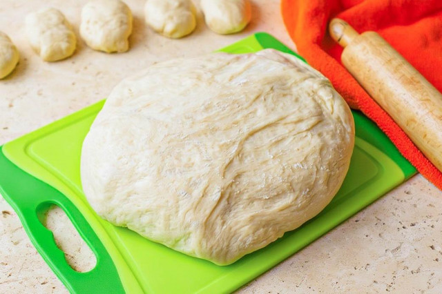 Тесто для пирожков с сухими дрожжами на молоке