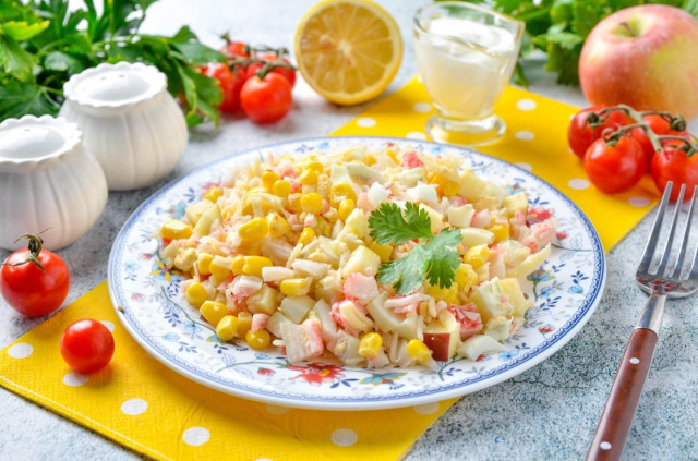Салат с крабовыми палочками сыром и яблоком