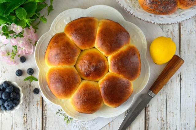 Сдобная булочка Ромашка