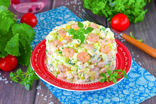 Салат кальмары креветки яйца