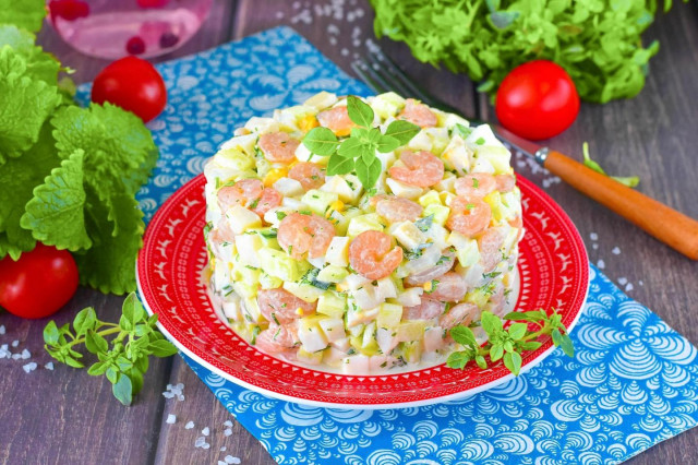 Салат кальмары креветки яйца