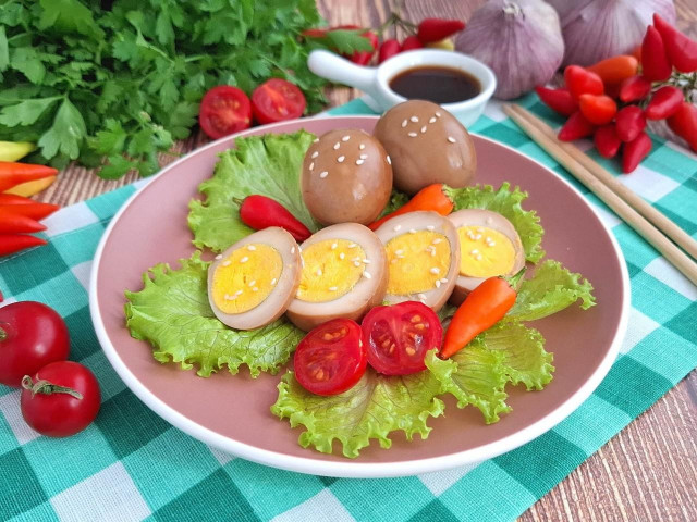 Маринованные яйца в соевом соусе