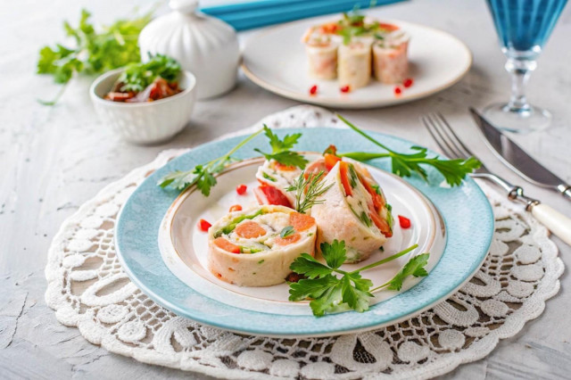 Лаваш с красной рыбой и творожным сыром рулет