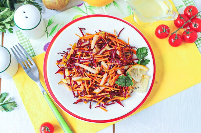 Салат из свежей свеклы и моркови