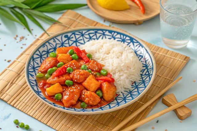 Индейка в кисло-сладком соусе в стиле китайского фаст-фуда