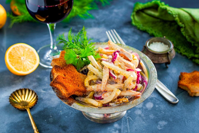 Салат с жареным мясом