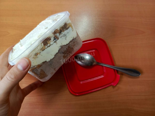 бисквитное морковное пирожное с медовым кремом