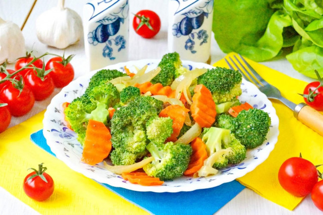 Брокколи с морковью