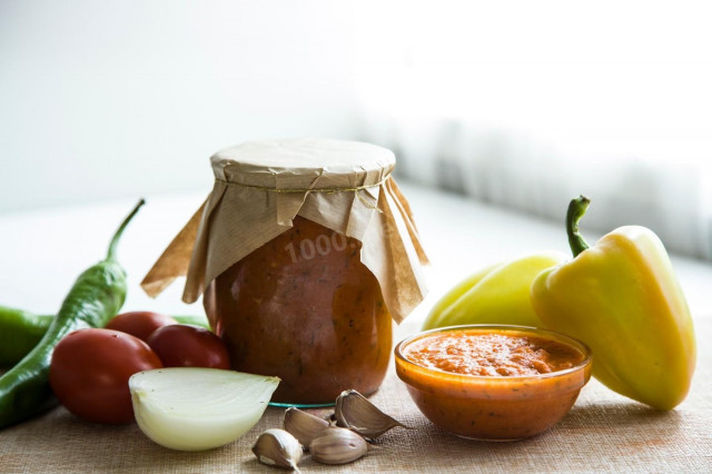 Томатный соус с болгарским перцем и овощами на зиму