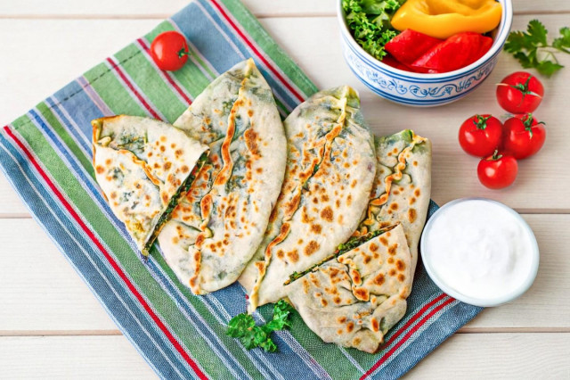 Лепешки армянские с зеленью