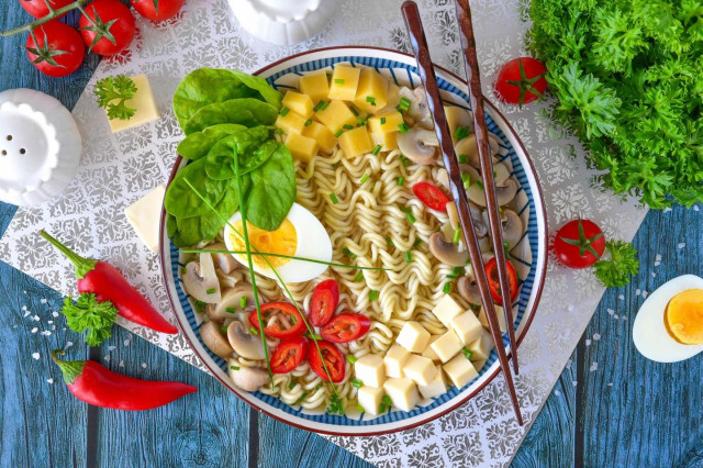 Сырный рамен с сыром