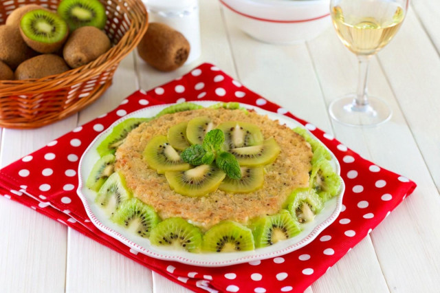 Изумрудный браслет салат из киви с курицей