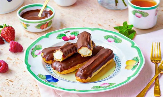 Эклер классический в домашних условиях с заварным кремом