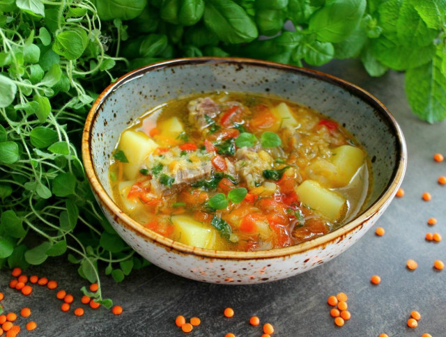 Суп из чечевицы с мясом и картофелем