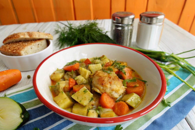 Курица с кабачками в мультиварке