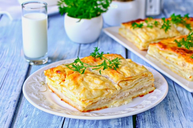 Ленивая ачма из лаваша с творогом и сыром