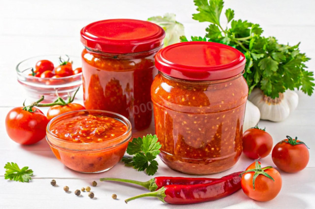 Аджика из помидор перца и чеснока на зиму