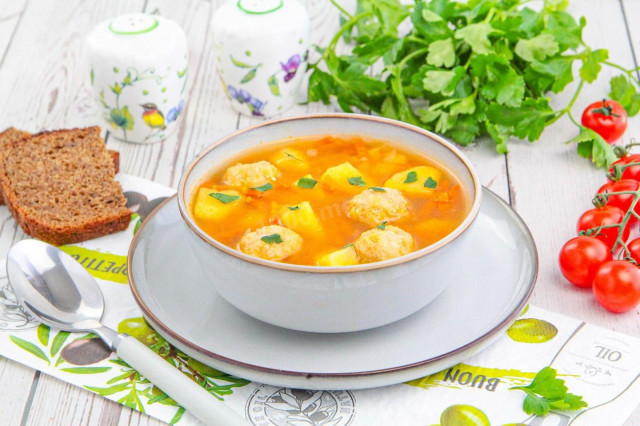 Суп с рыбными фрикадельками