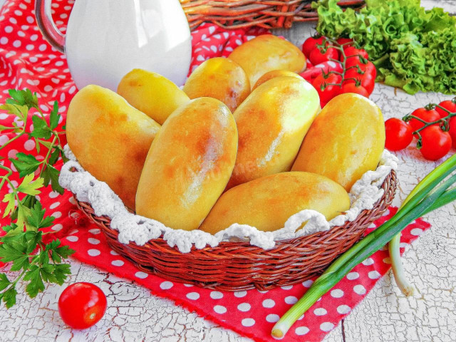 Пирожки с картошкой в духовке на дрожжевом тесте