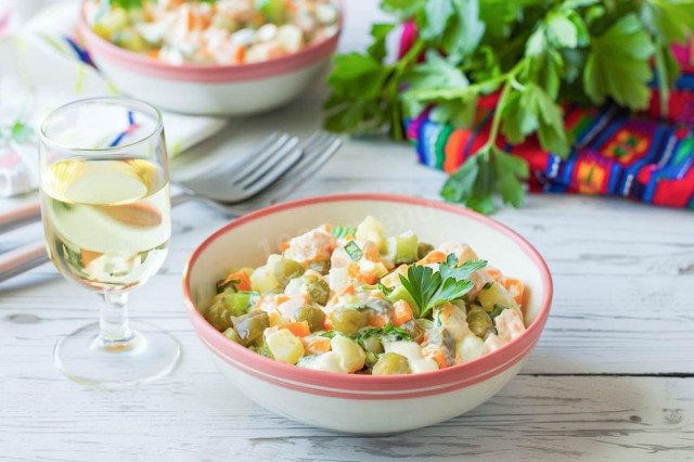 Оливье с красной рыбой