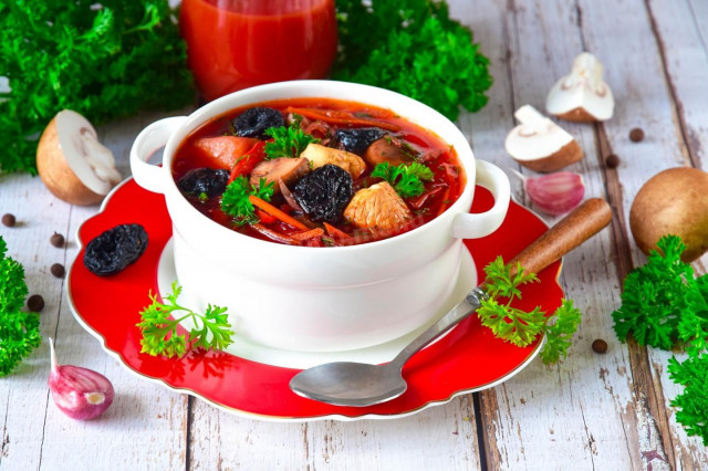 Рецепт грибного супа с черносливом: простой и вкусный способ приготовления