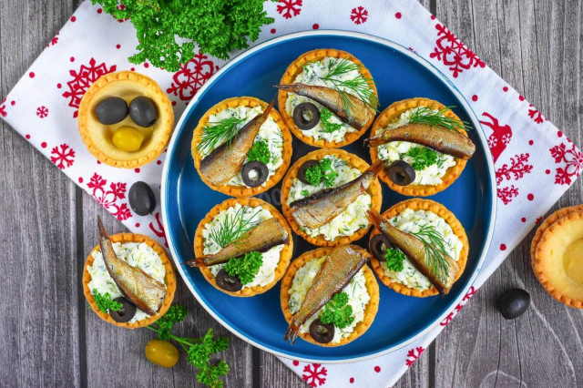 Тарталетки со шпротами