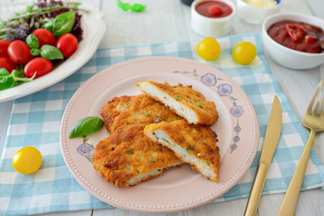 Отбивные в панировочных сухарях на сковороде