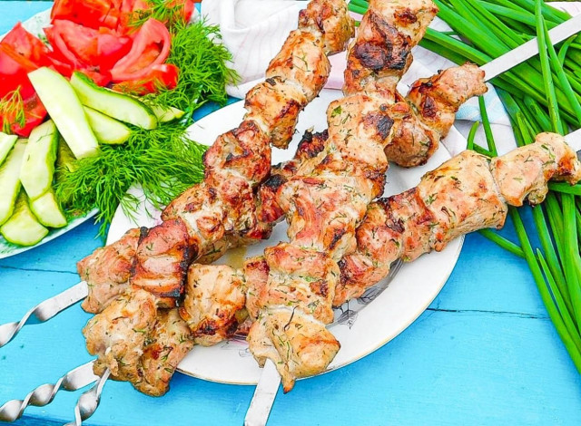 Мягкий и сочный шашлык  из свинины с уксусом и луком
