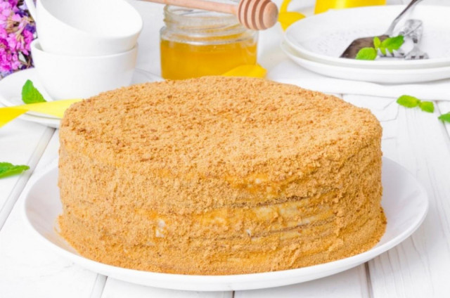 Медовый торт со сметанным кремом классический