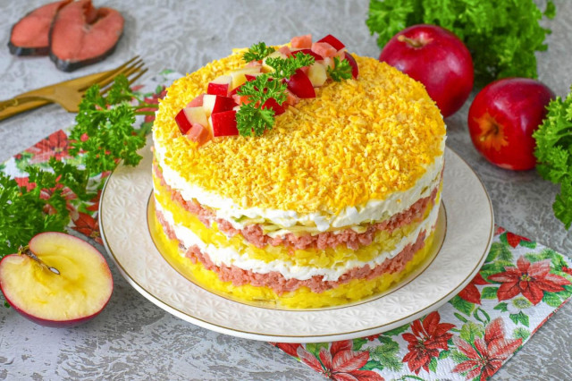 Салат Мимоза с яблоком