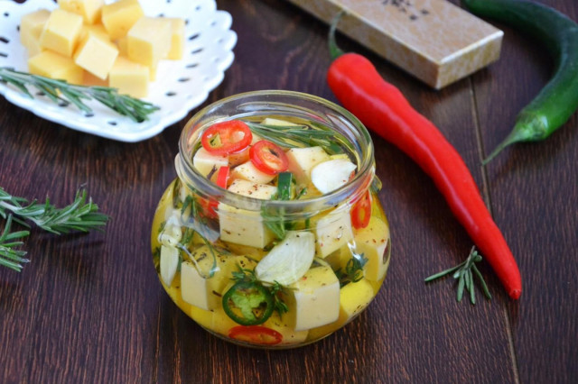 Маринованный сыр