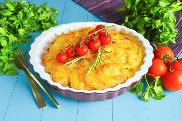 Мясо по французски из говядины с картошкой в духовке