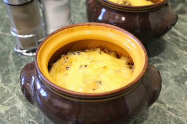 Говяжья печень в горшочках