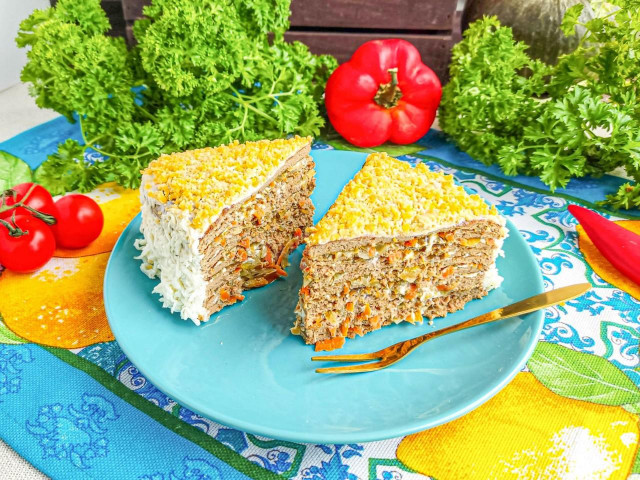 Печеночный торт с морковью и луком из печени