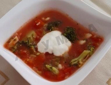 Суп с томатами кальмарами и брокколи
