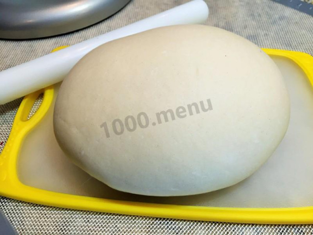 Простое тесто с яйцом на воде для пельменей и мантов