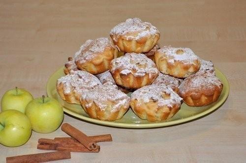 Сочные яблочные кексы с лимоном