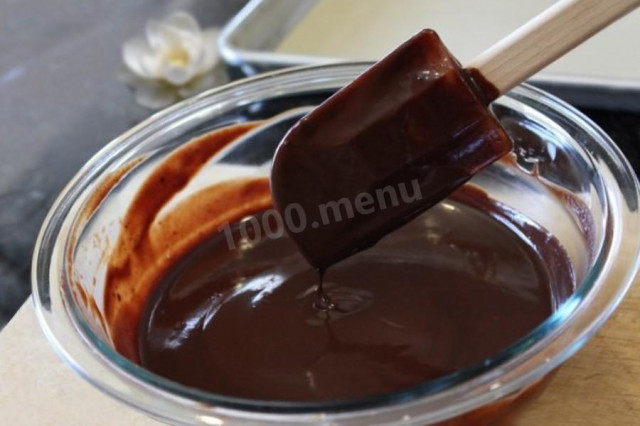Как растопить шоколад на плите
