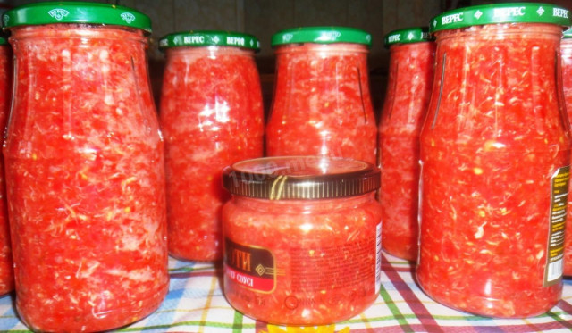 Сырая аджика с хреном и помидорами на зиму