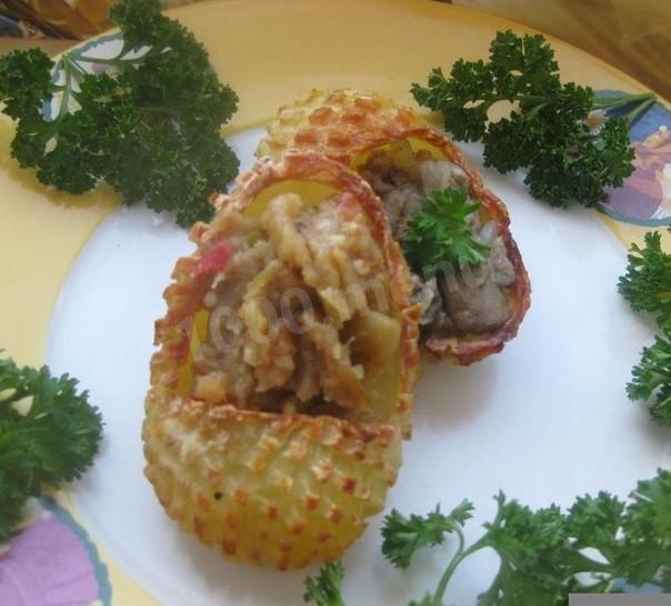 Картофельные лапти с грибами и баклажанами
