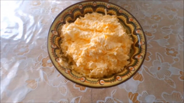 Закуска с плавленым сыром яйцами майонезом