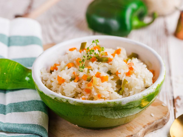 Рис с морковью и луком в духовке