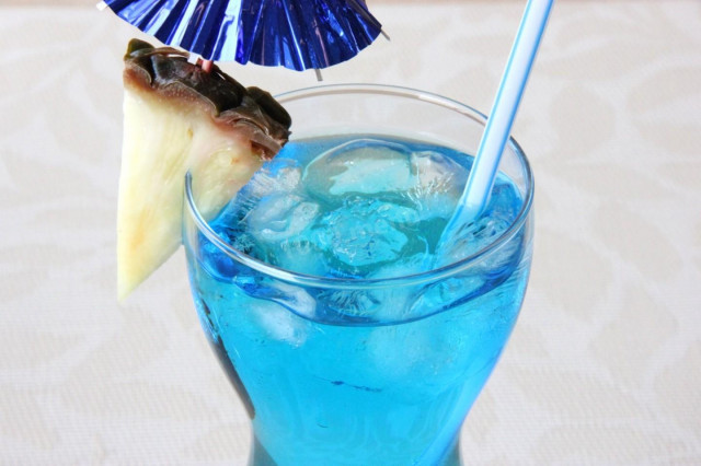 Голубая лагуна коктейль