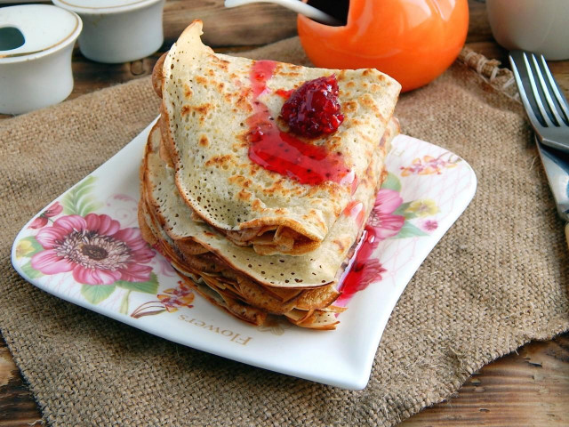 Блины на сыворотке с дырочками