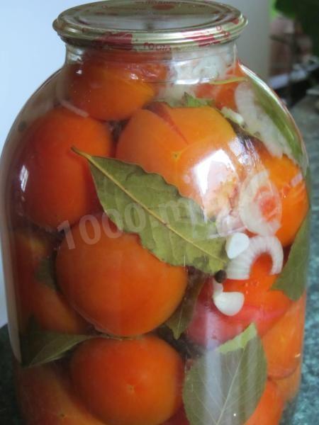 Консервированные маринованные помидоры с чесноком на зиму