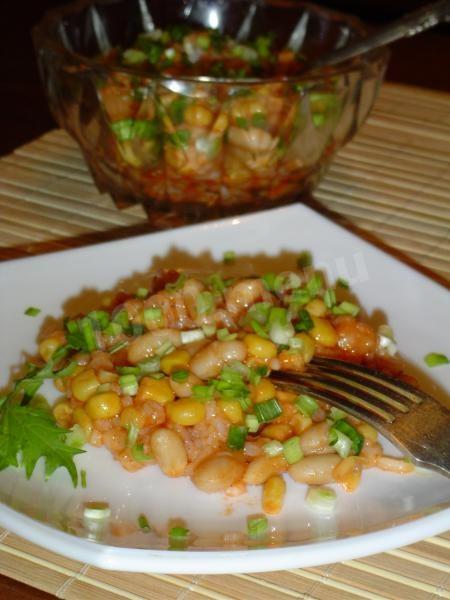 Салат с кукурузой и рисом фасолью